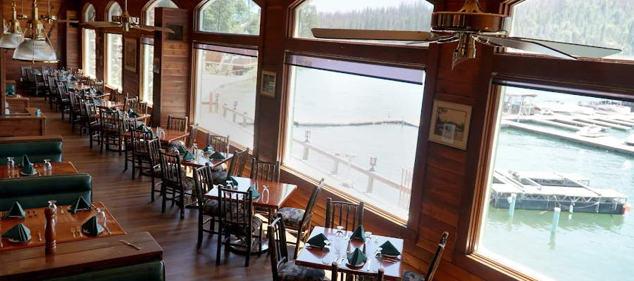 Ducey's On the Lake & Ducey's Bar & Grill