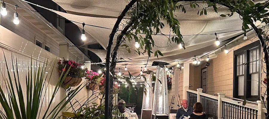 Dune 18 Restaurant