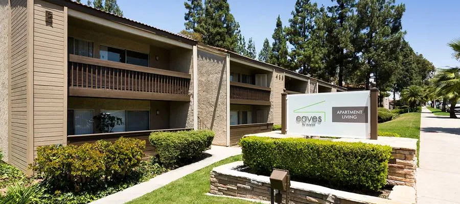 eaves San Dimas