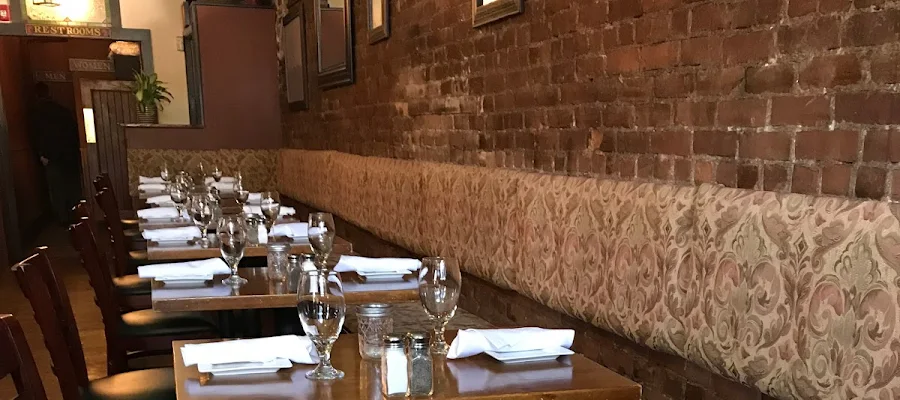 Eleven 11 Grille & Spirits