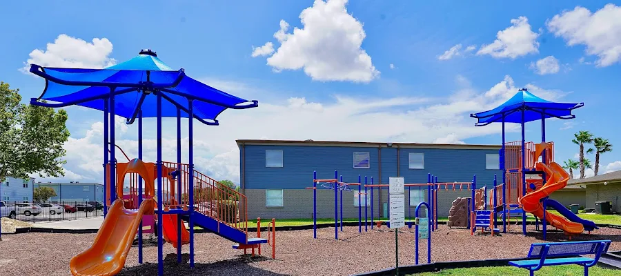 Emerald Pointe Apartment Homes