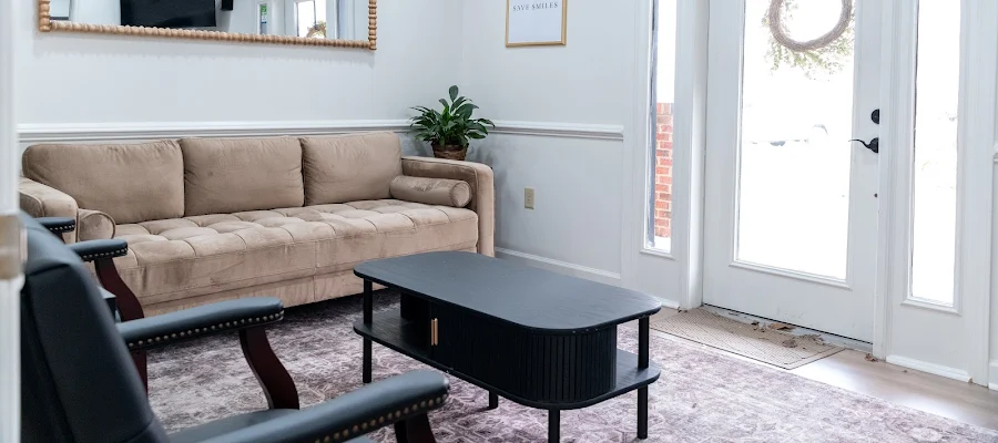 First Avenue Dental