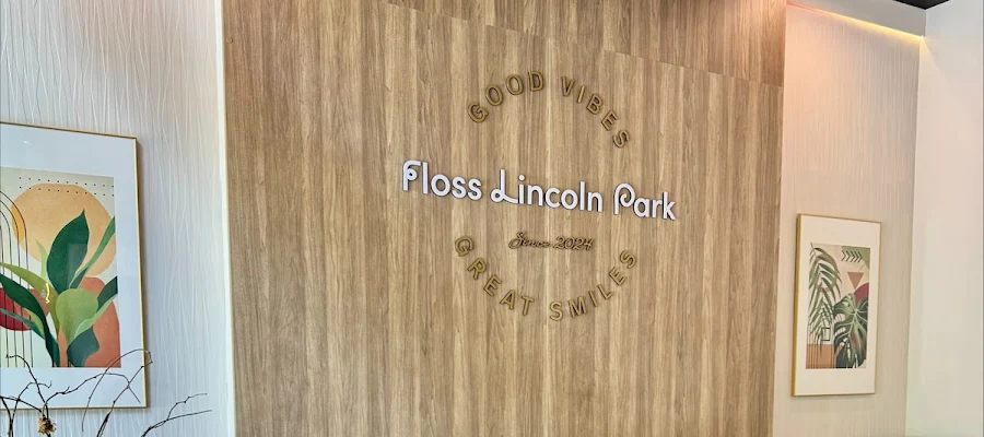 Floss Lincoln Park