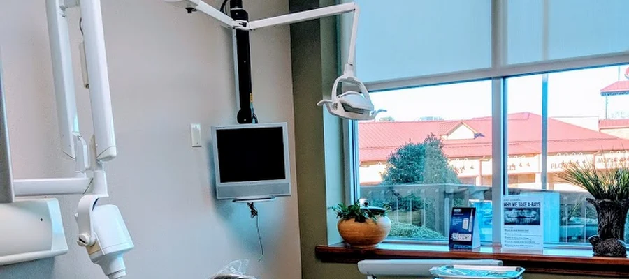 Foothills Dental Associates: Dr. Tom Harmon