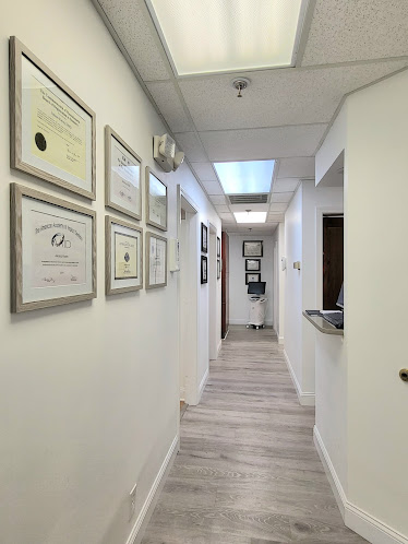 Foreon Dental & Implant Studio