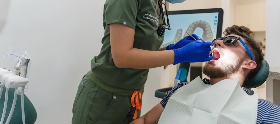 Glorious Smiles & Dental Implants