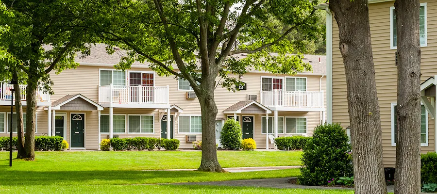 Heatherwood Lakeside Village