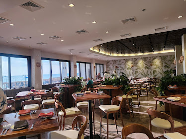 Henrietta's Bayfront Restaurant