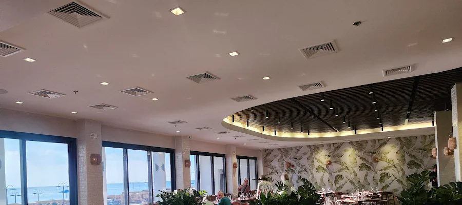 Henrietta's Bayfront Restaurant