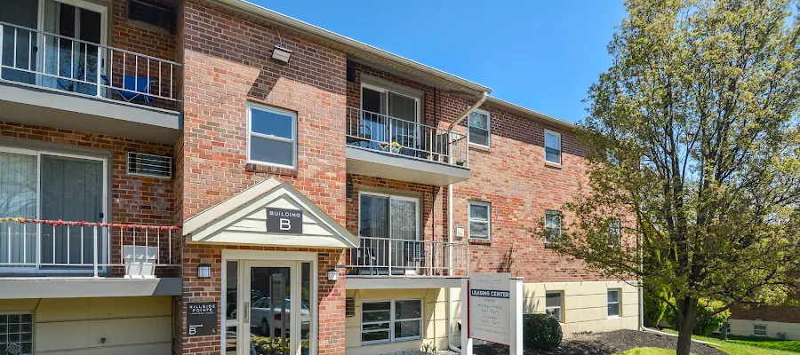 Hillside Pointe Apartment Homes