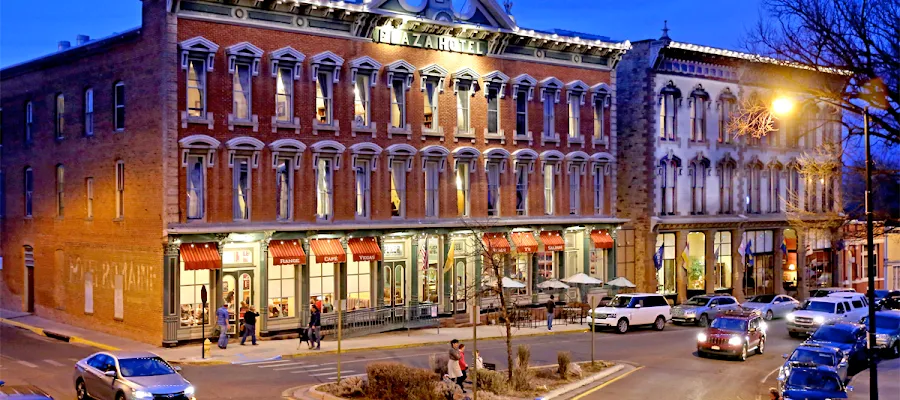 Historic Plaza Hotel