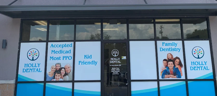 HOLLY DENTAL GLADEWATER