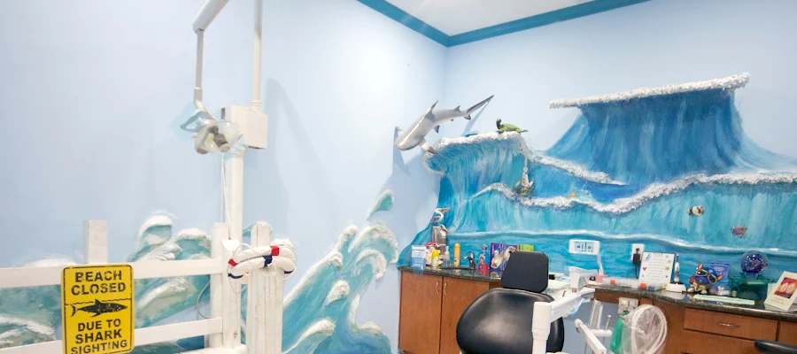 Hollywood Dental