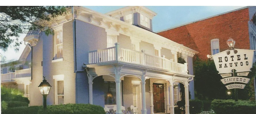 HOTEL NAUVOO HISTORIC INN & RESTAURANT