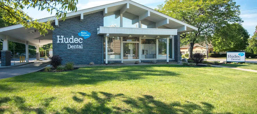 Hudec Dental