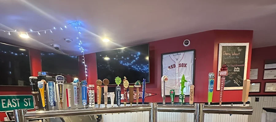 Hudpucker's Pub & Grill