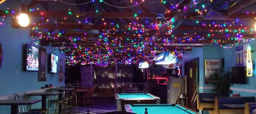 Hulas Bar and grill