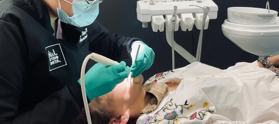 HyL Ortho Cosmetic Dentistry (Dentista)