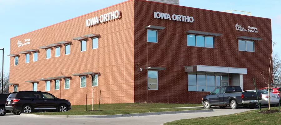 Iowa Ortho Pella