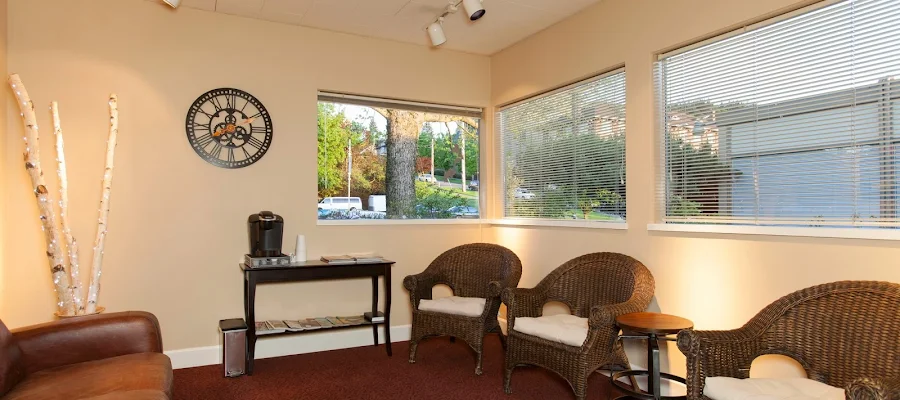 Island Periodontics & Implants