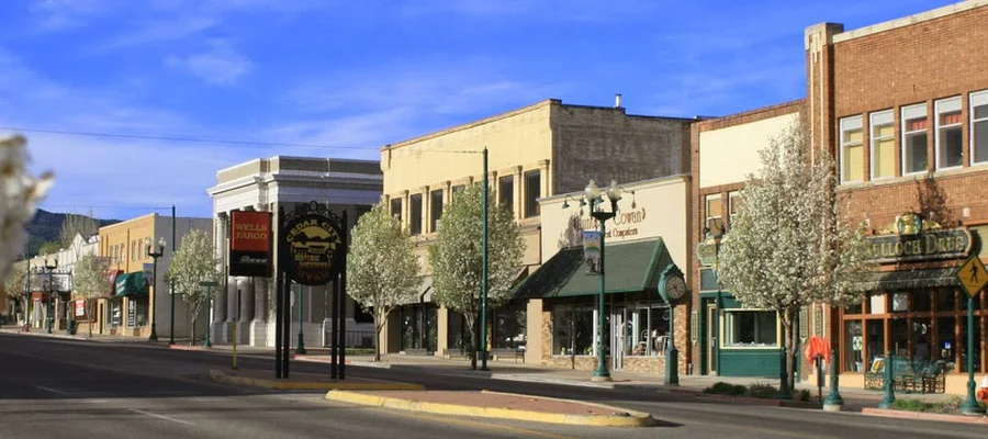 J & E Property Management & Sales, LLC