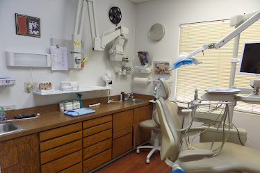 James L Davenport II, DDS