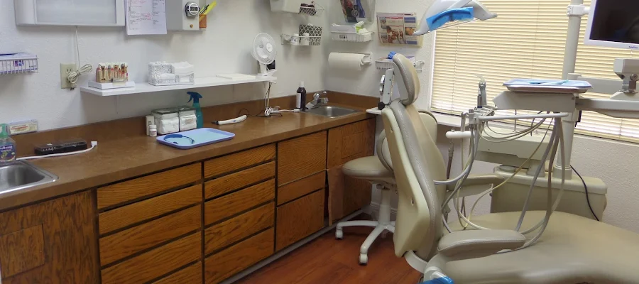 James L Davenport II, DDS
