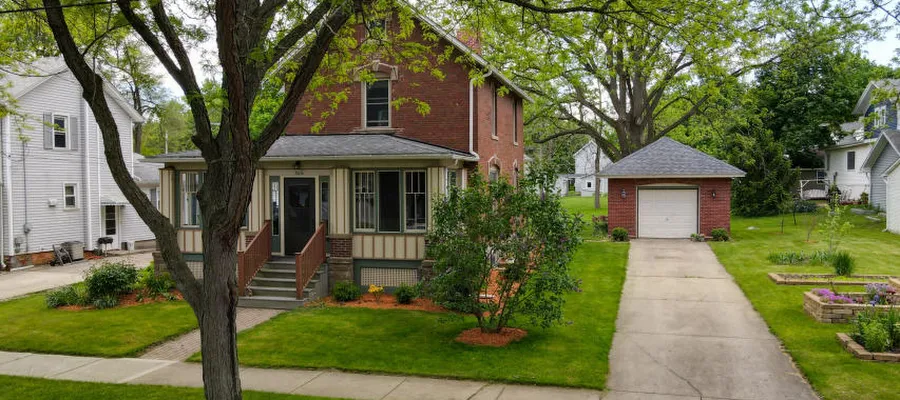 Kari Dickenson Realtor