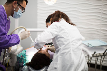 LA Dental Clinic