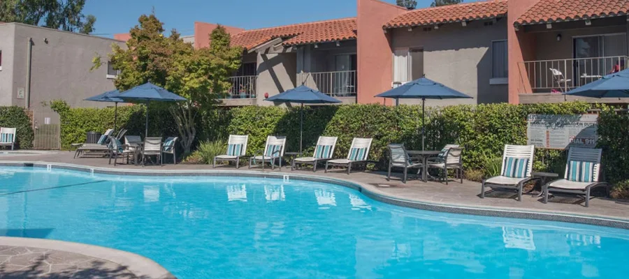 La Valencia Apartment Homes