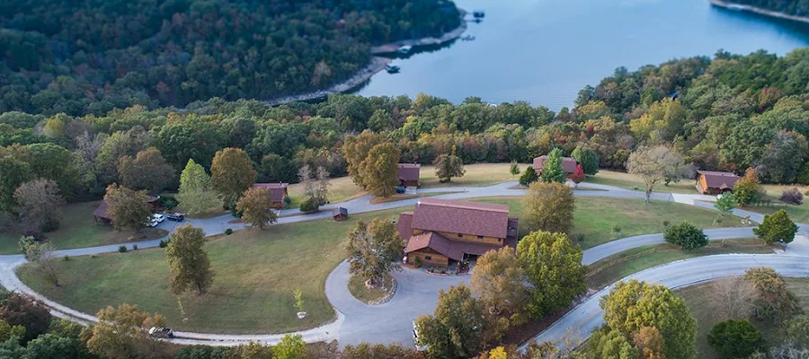 Lake Shore Cabins On Beaver Lake