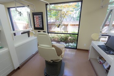 Lakecrest Dental