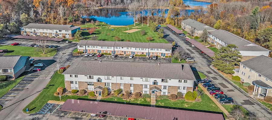 Lakeside Apartments