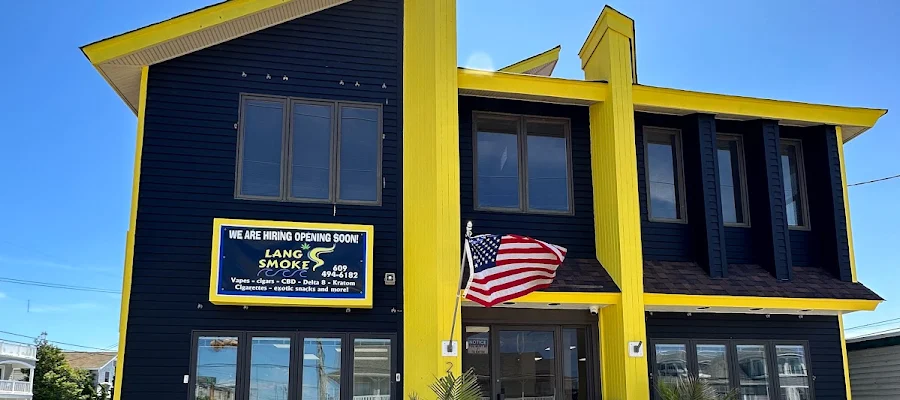 Lang's Smokes & Exotics