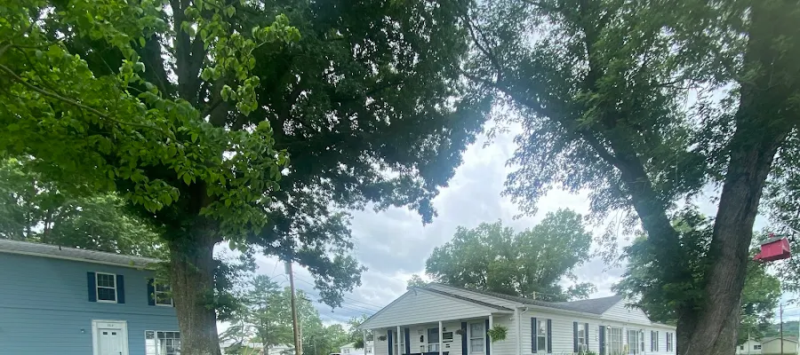 Laurel Commons LLC