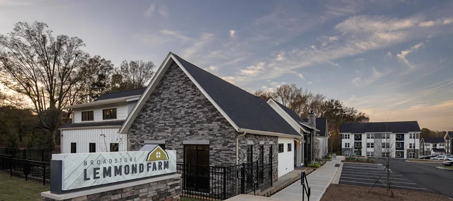 Lemmond Farm Apartments