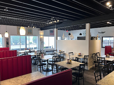 Lighthouse Restaurant & Grill