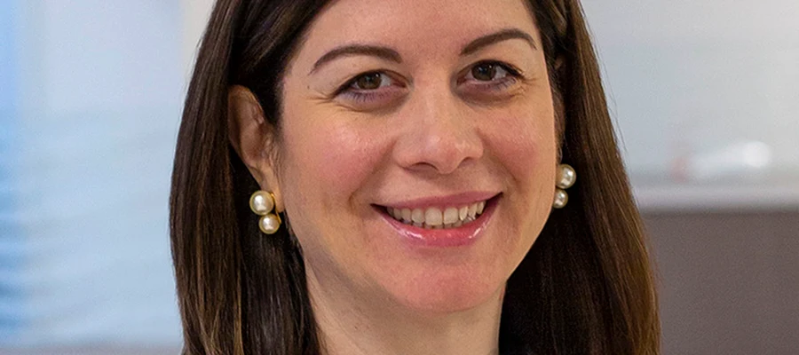 Lisa Kearns, MD