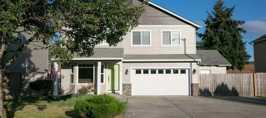 Longview/Kelso, WA Realtor Zach Thorstenson W/ Keller Williams Owner of Five Star Realtor LLC