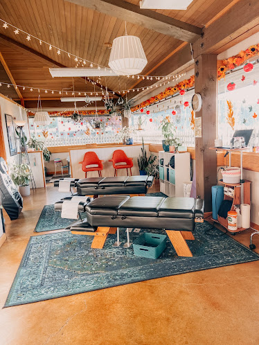 Looking Glass Chiropractic