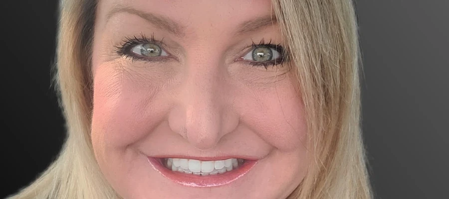 Louisville Family & Cosmetic Dentistry Sarah Willett Ecken, DMD Judith Huerta Castro, DMD