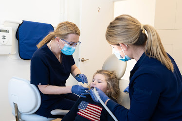 LOUNGE.DENTAL