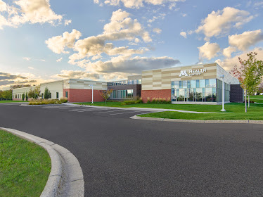 M Health Fairview Clinic - Woodwinds