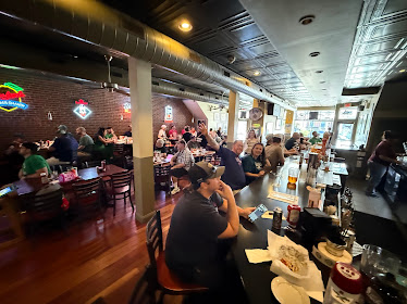Machs Gute Pub and Grille