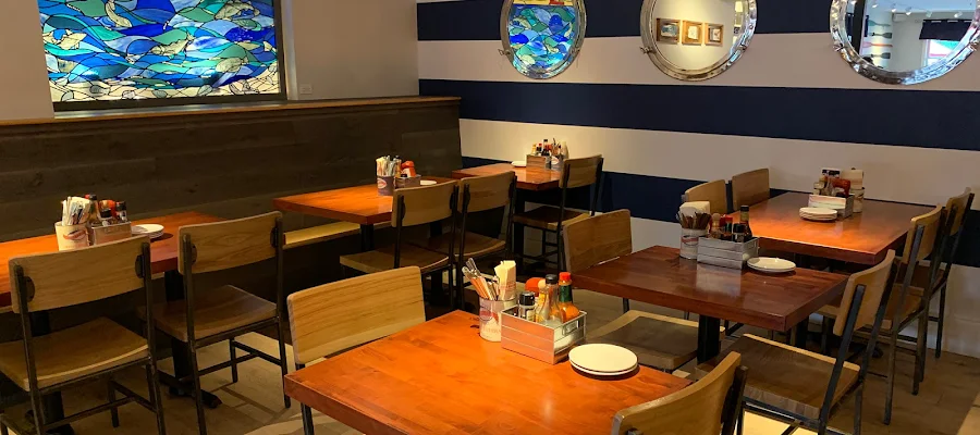 Mac's Chatham Fish & Lobster