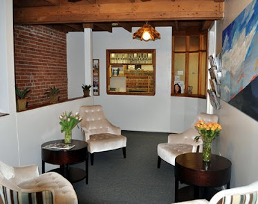 Main Street Dentistry , Roya E. Levi, DDS