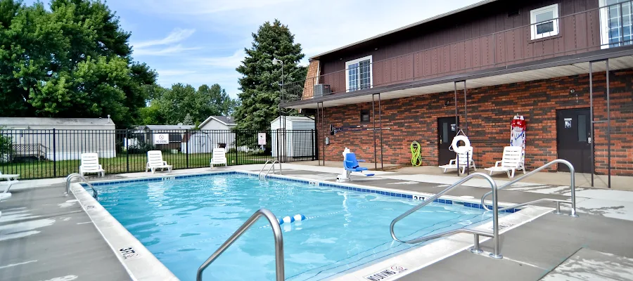 Mansard Du Lac Manufactured Home Community
