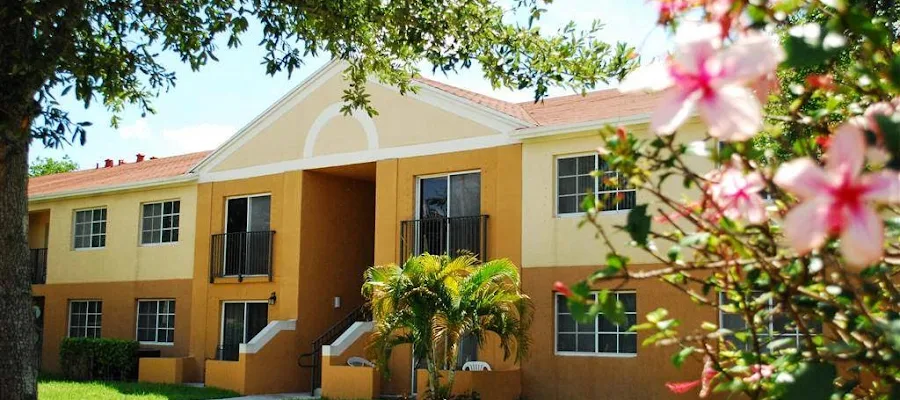 Marbrisa Apartments