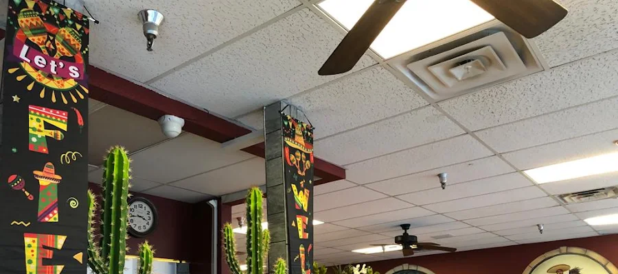 Mariachis Mexican Grill