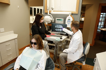 Menasha Family Dentistry